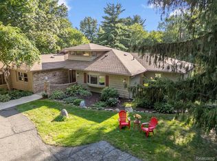 3825 Norton Rd, Howell, MI 48843