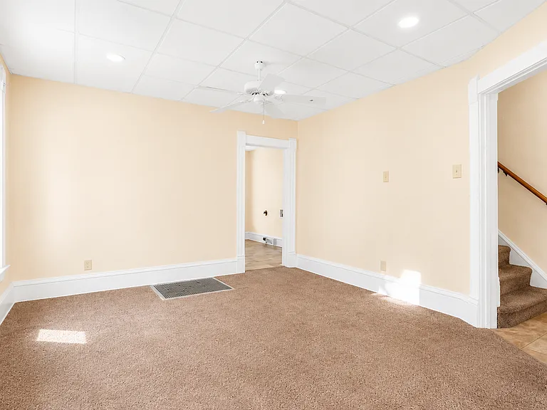 511 16th St NE — Photo 7