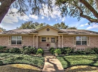 10029 Clearmeadow Dr, Dallas, TX 75238