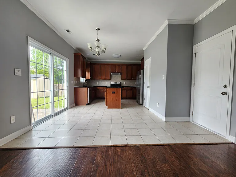 303 Wynbrookee Ln — Photo 9