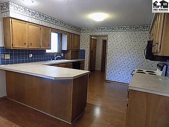 4th image of 4508 Foothill Dr