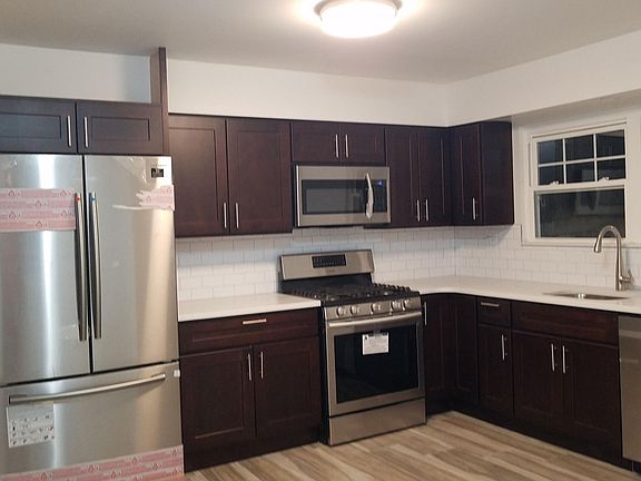 3rd image of 104 Hickory Ave Floor 2