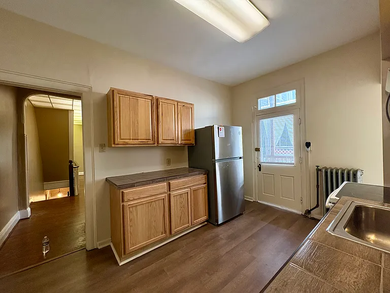 48 E Princess St #2 — Photo 11