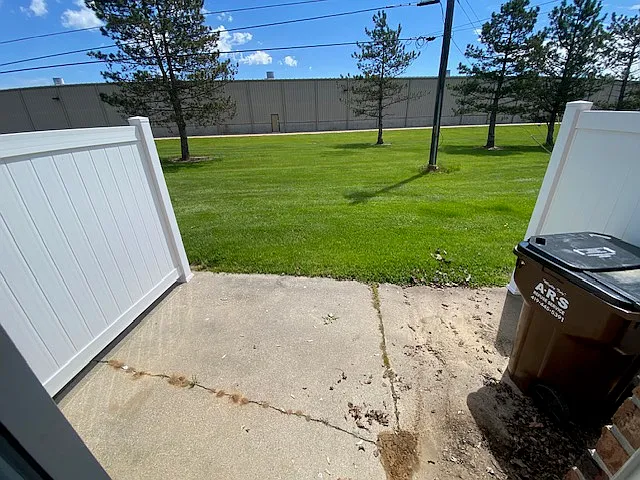 816 West St #8 — Photo 3
