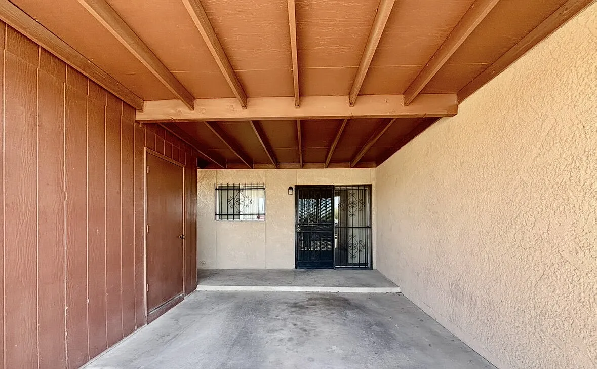 2 bed, 2.0 bath, 1055 sqft, $1,395 — Photo 3