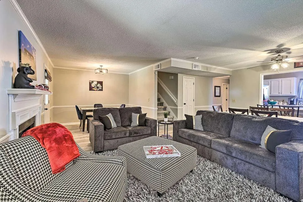 3 bed, 2.5 bath, 1650 sqft, $2,000 — Photo 4
