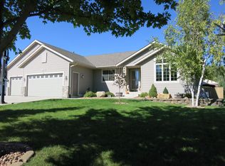 1230 Sunnydale Pl SE, Owatonna, MN 55060
