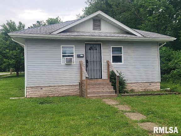 3rd image of 301 N Stotlar St