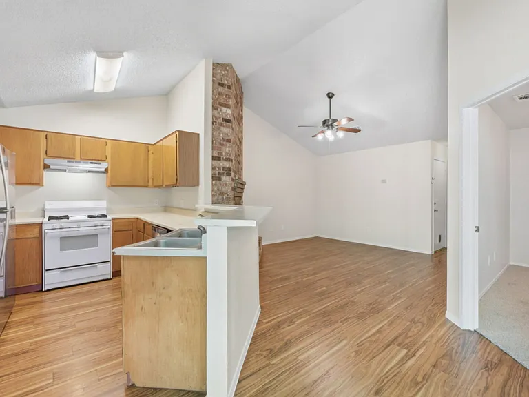 2602 Colquitt Cv #A — Photo 13