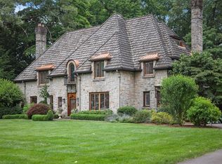 411 W Washington Blvd, Grove City, PA