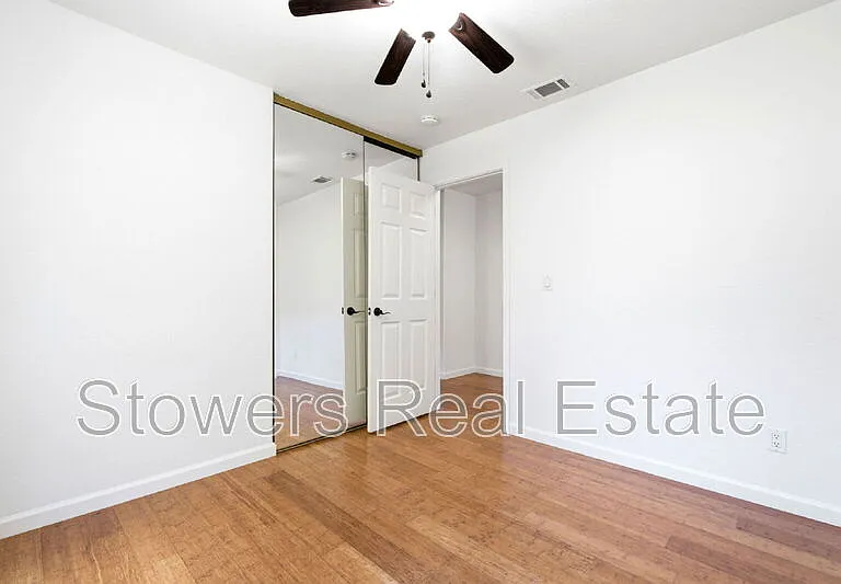 318 Joyce St — Photo 35