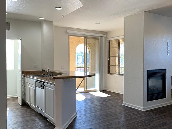 4th image of 2540 Northside Dr APT 313