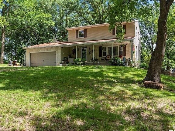 2nd image of 12 Del Mar Ct