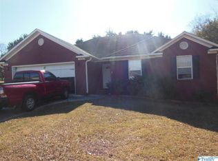 114 Turtle Point Dr, New Market, AL 35761