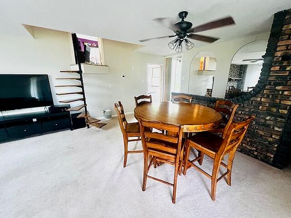 3rd image of 117 Washington Ave