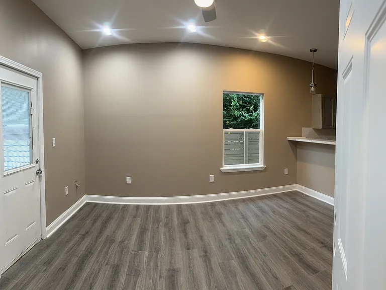 2306 Carrollton Ave #4 — Photo 9
