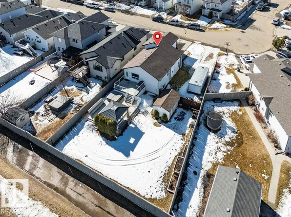 253 Birchwood Dr, Devon, AB T9G 2H9