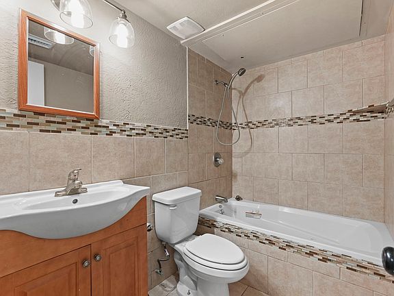 2nd image of 1322 Clark Trl