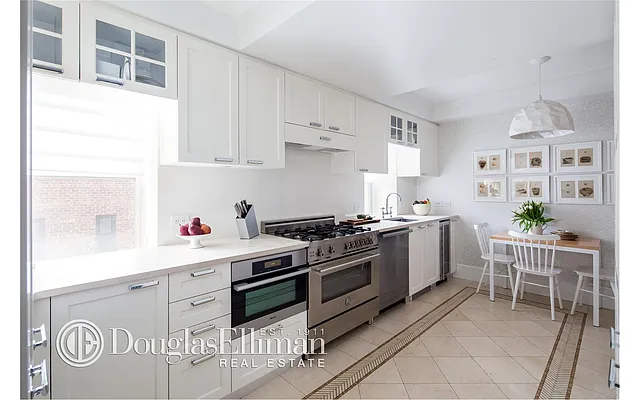 Sold by Douglas Elliman | media 10