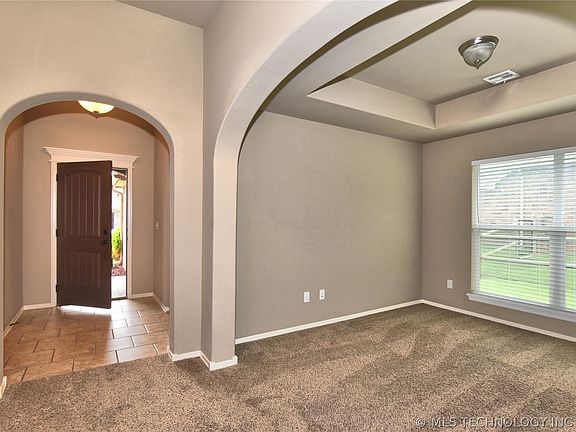 4th image of 17519 E 45th Pl