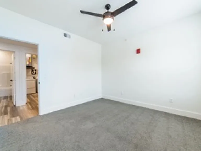South Creekside Apartments — Photo 46