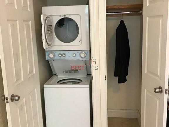 3rd image of 455 W 50th St APT 5