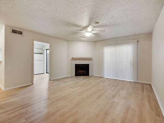 5th image of 336 Melrose Dr APT 18C