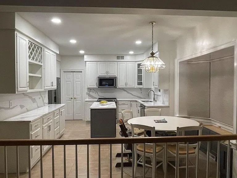 8904 Barrowgate Ct — Photo 10