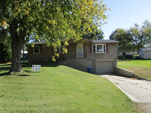 5th image of 113 Lake Shore Dr