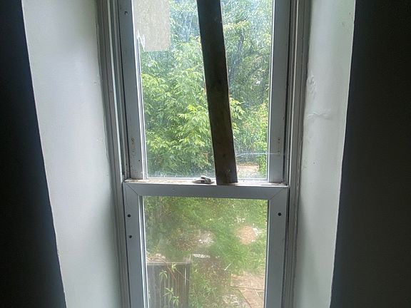 3rd image of 3505 Virginia Ave