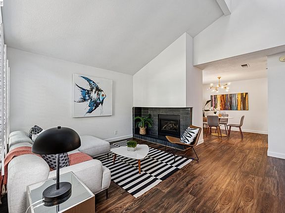 3rd image of 622 Ironwood Rd