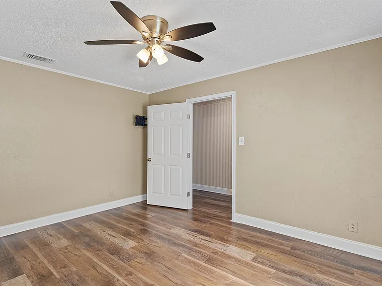 1601 Okelley Rd — Photo 9