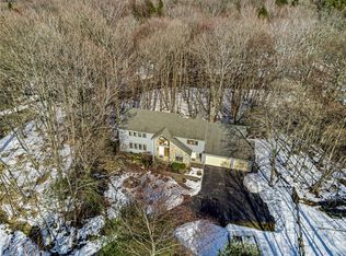 338 Shadowbrook Dr, Webster, NY 14580