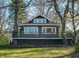 411 Oxford Rd, Tower Lakes, IL 60010