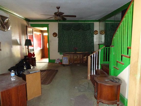 4th image of 6001 W Columbia Ave