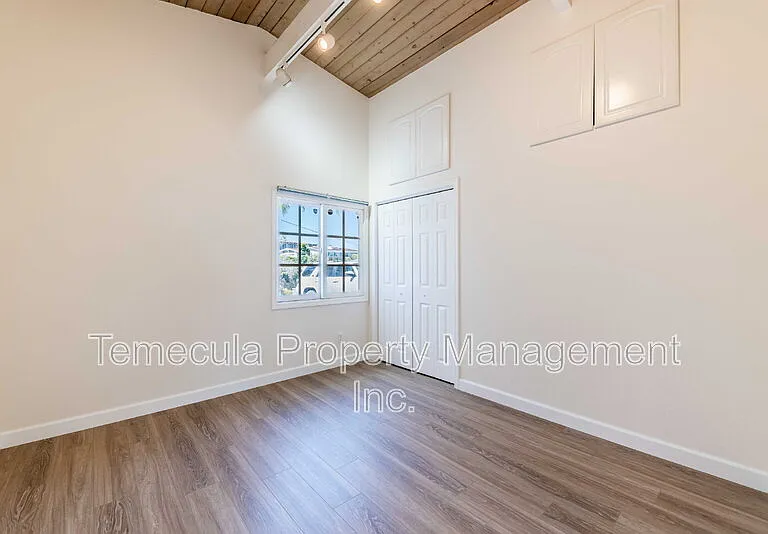 2655 Loring St — Photo 14