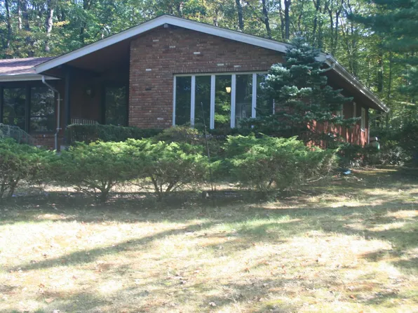 36 Brookfield Rd, Northport, NY 11768