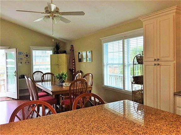 2nd image of 4714 Jamaica Cove Rd