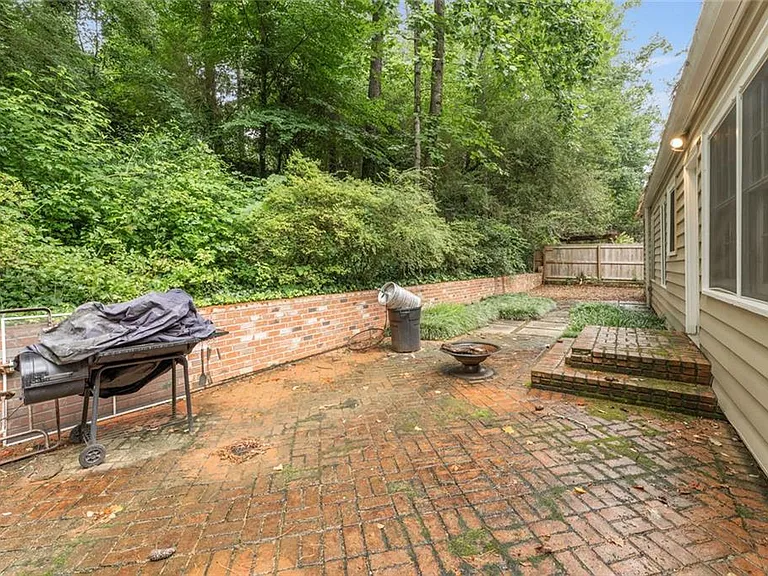 2986 Mornington Dr NW — Photo 25