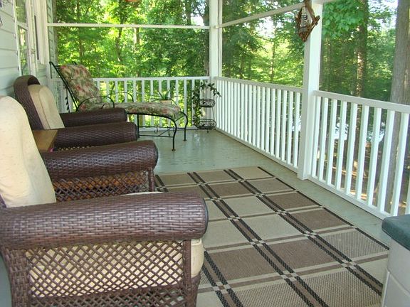 Lge Screened Porch
