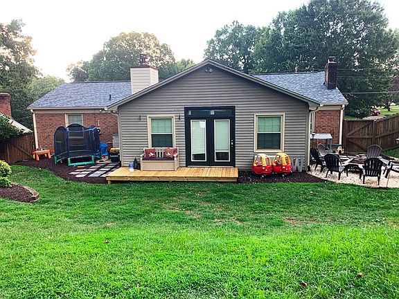 3rd image of 113 Elon Pl