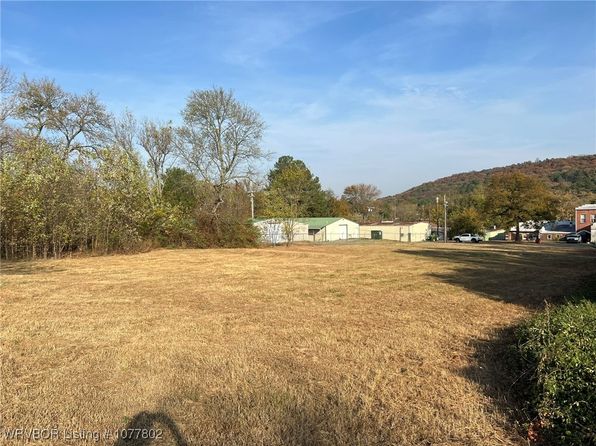 1504 Hendrix St, Altus, AR 72821