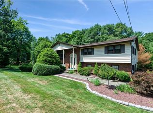 645 S Pascack Rd, Chestnut Ridge, NY 10977