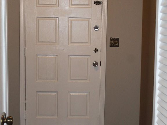 3rd image of 855 Sherbrooke Dr SE