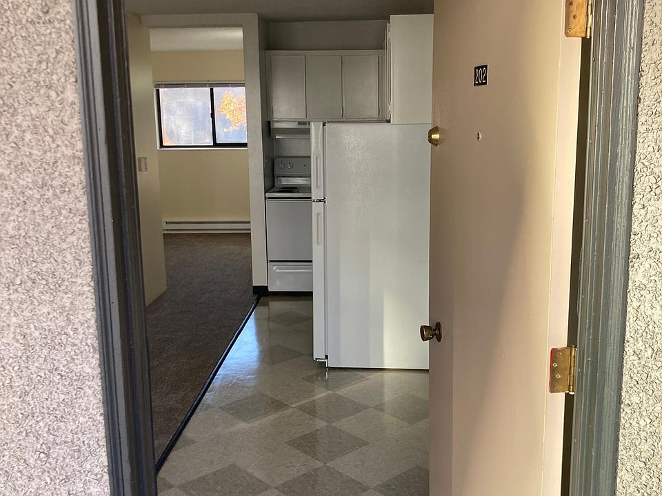 1st image of 4129 11th Ave NE #202