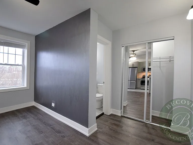 The 1521 Sherwin — Photo 71