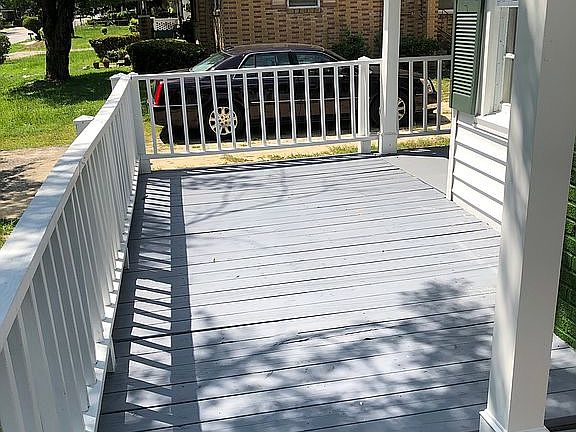 Front wrap porch