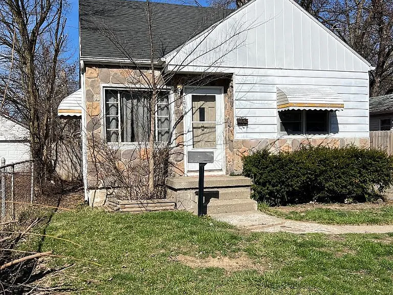 1532 Pettibone Ave — Photo 1