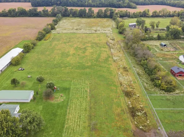 2405 E Lexington Rd, Eaton, OH 45320