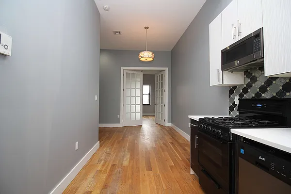 Rented by Nooklyn NYC LLC | media 11